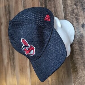 New Era Cleveland Indians Genuine Merchandise Textured Mesh Snap Back In Black